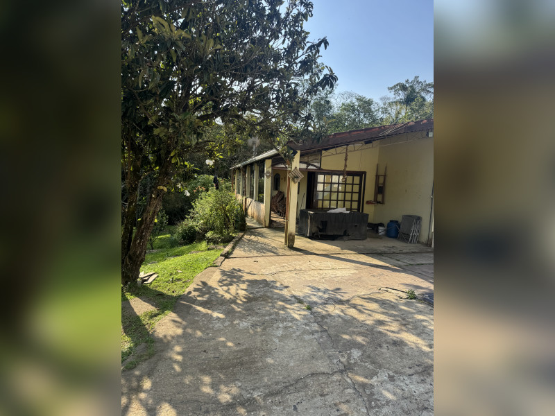 imóvel com 1400m² - Centro - Salesópolis