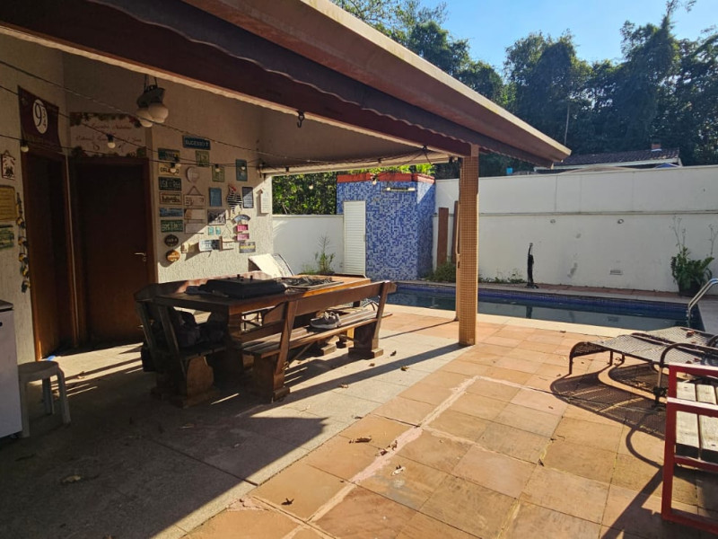 imóvel com 910m² - Aruã - Mogi das Cruzes