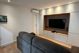 Casa de condom&iacute;nio para alugar Ponta da Praia com 200m&sup2; e 4 quartos por R$ 13.500 - whatsapp-image-2026-10-17-at-71910-pm-3.jpeg