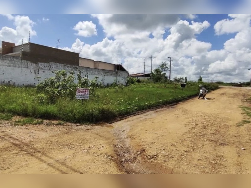 imóvel com 200m² - Centro - Limoeiro