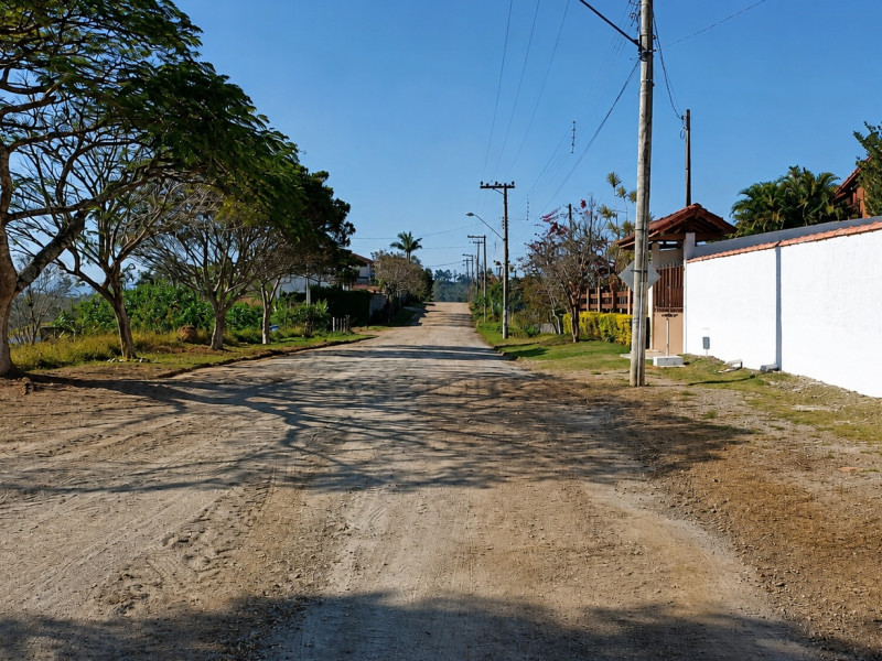 imóvel com 1000m² - Centro - Igaratá