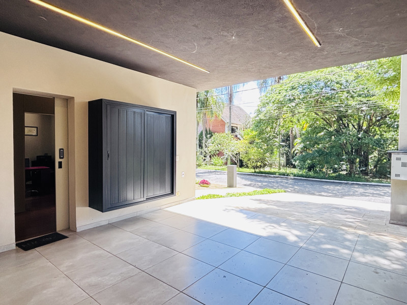 imóvel com 368m² - Alphaville - Santana de Parnaiba
