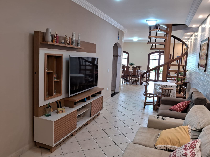 imóvel com 223m² - Tupy - Itanhaém