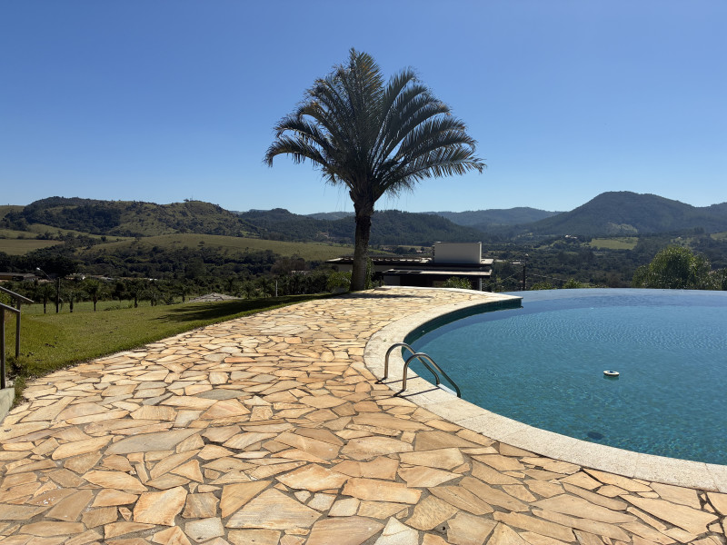 imóvel com 589m² - Vereda Paraíso - Morungaba