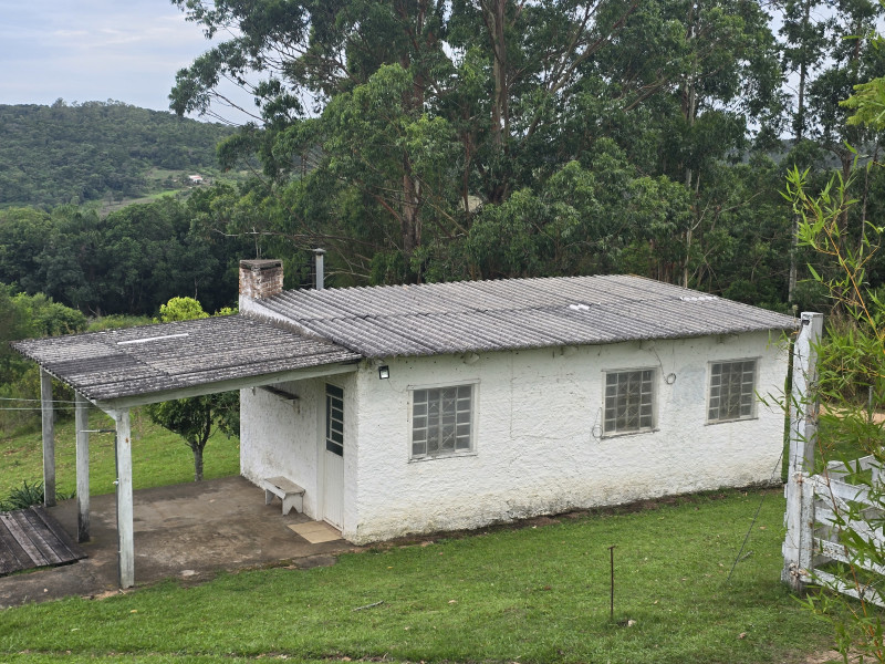 imóvel com 200m² - Centro - Morro Redondo