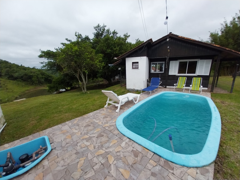 imóvel com 200m² - Centro - Morro Redondo