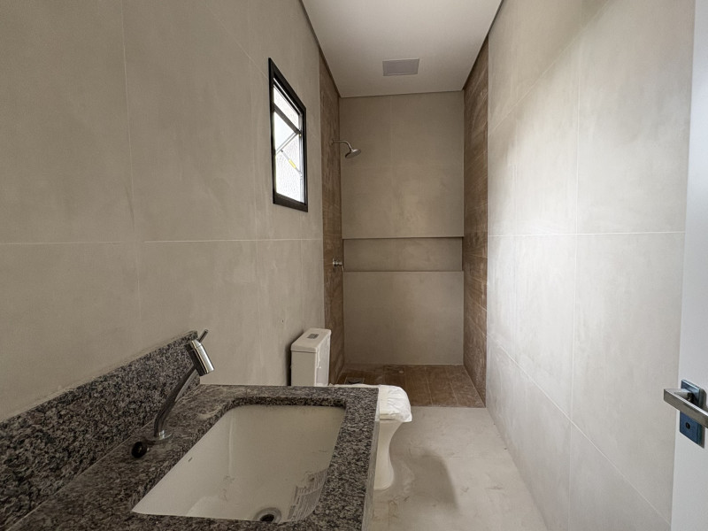 imóvel com 211m² - Jardim Califórnia - Cuiabá