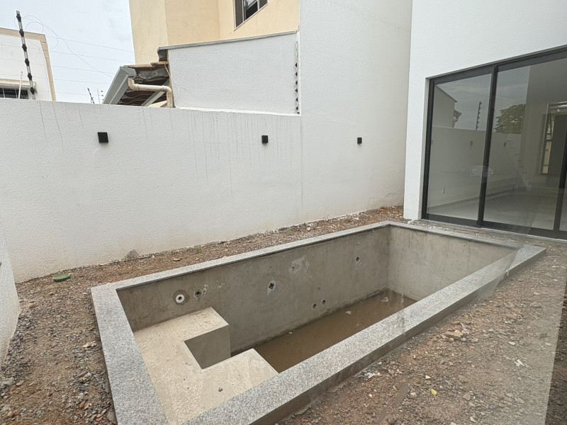 imóvel com 211m² - Jardim Califórnia - Cuiabá