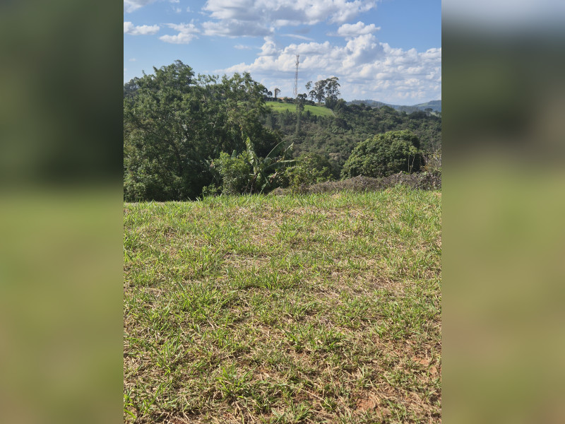 imóvel com 420m² - Guaxinduva - Bom Jesus dos Perdões