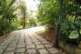 Casa &agrave; venda Itaipu com 400m&sup2; e 3 quartos por R$ 1.350.000 - whatsapp-image-2026-10-18-at-163255-26.jpeg