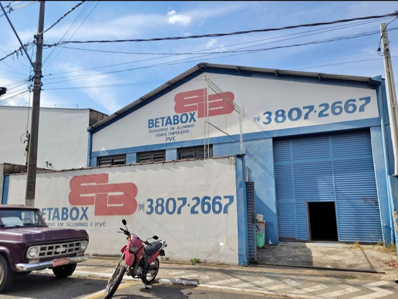 imóvel com 400m² - Centro - Amparo
