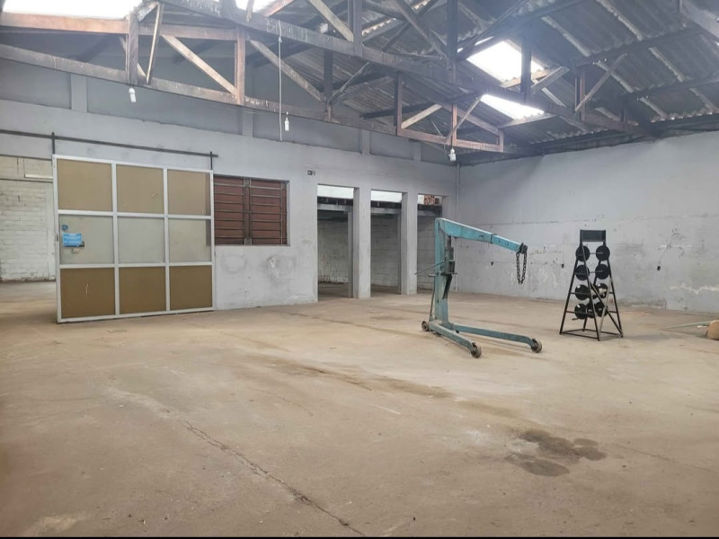 imóvel com 400m² - Centro - Amparo