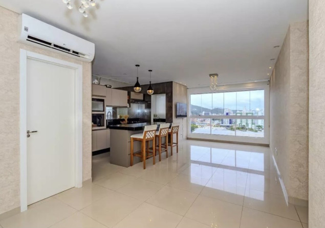 imóvel com 82m²