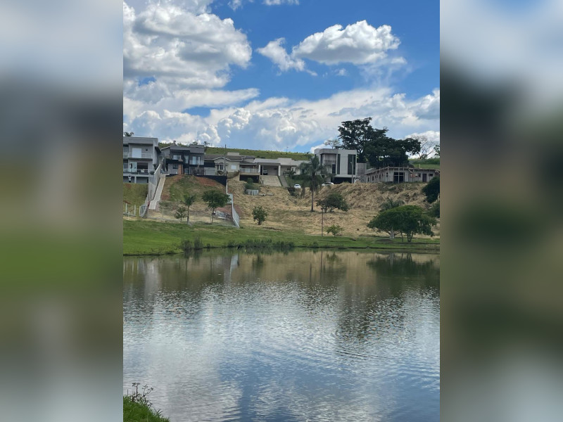 imóvel com 1078m² - Tanque - Atibaia