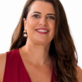 Tatiana, que procura negociar um imóvel em Mangabeiras, Santa Efigênia, Savassi, Belo Horizonte, em torno de R$ 2.000