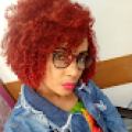 Lilian, que procura negociar um imóvel em Fonseca, Santa Rosa, Centro, Niterói, em torno de R$ 1.500