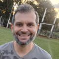Matheus, que procura negociar um imóvel em São Mateus, Dom Bosco, Santa Cecília, Juiz de Fora, em torno de R$ 1.100