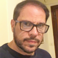Renato, que procura negociar um imóvel em Pinheiros, Itaim Paulista, Vila Leopoldina, São Paulo, em torno de R$ 3.500