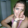 Renata, que procura negociar um imóvel em Forquilhas, Jardim Cidade de Florianópolis, Kobrasol, São José, em torno de R$ 900