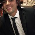 { Henrique } { Schneider de Medeiros }
