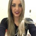 Anny, que procura negociar um imóvel em Alto Umuarama, Aparecida, Bela Vista, Uberlândia, em torno de R$ 300.000