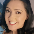 Lidia - Vendendo - Casa com 250m² - Parque Jaraguá - Taubaté