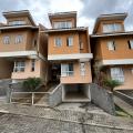 Rafael - Vendendo - Casa de condomínio com 185m² - Campina do Siqueira - Curitiba