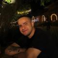 Rafael, que procura negociar um imóvel em Petrópolis, Chácara das Pedras, Santa Cecilia, Porto Alegre, em torno de R$ 1.500