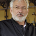 José