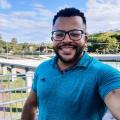 Valdecir, que procura negociar um imóvel em Parque Nova Esperanca, Parque Novo Horizonte, Jardim Santa Inês III, São José dos Campos, em torno de R$ 150.000